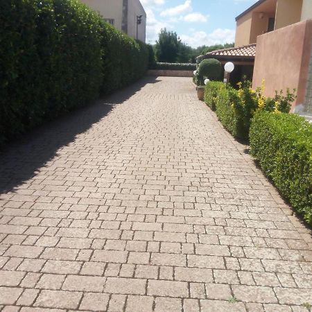 The Holiday House Hotel Santeramo in Colle Bagian luar foto