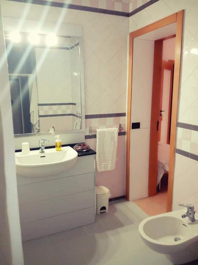 The Holiday House Hotel Santeramo in Colle Bagian luar foto
