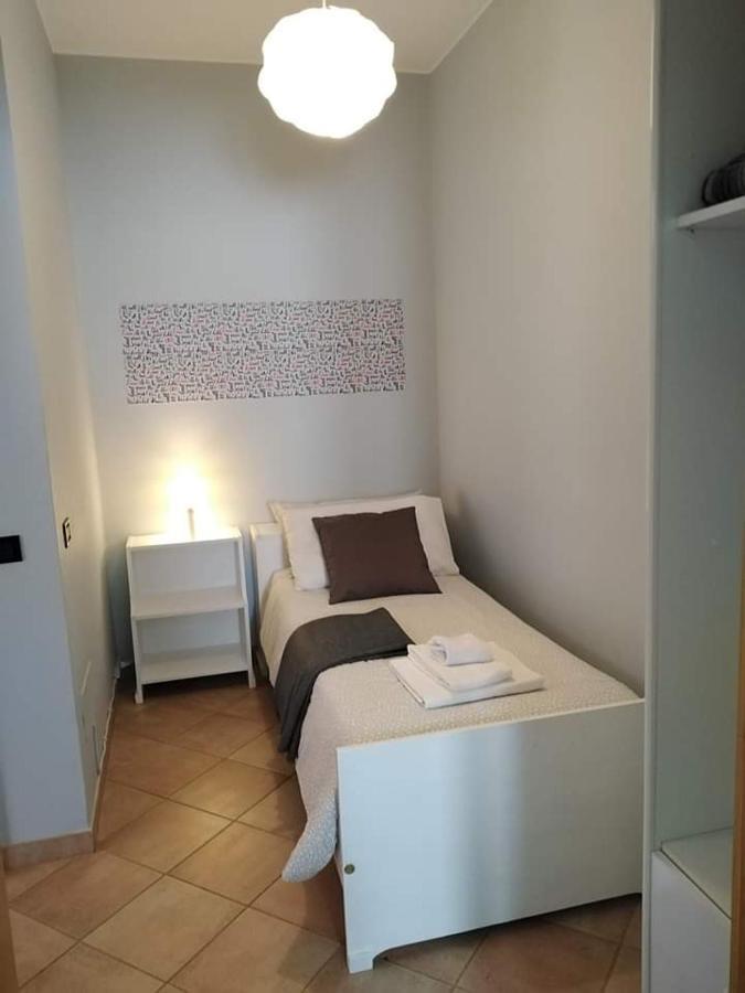 The Holiday House Hotel Santeramo in Colle Bagian luar foto