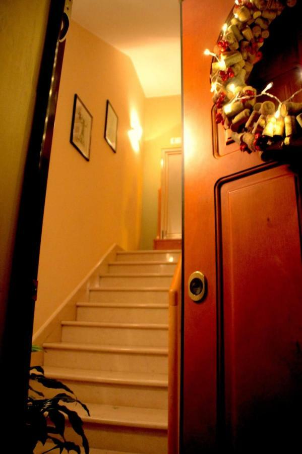 The Holiday House Hotel Santeramo in Colle Bagian luar foto