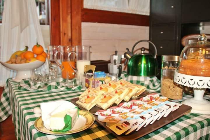The Holiday House Hotel Santeramo in Colle Bagian luar foto