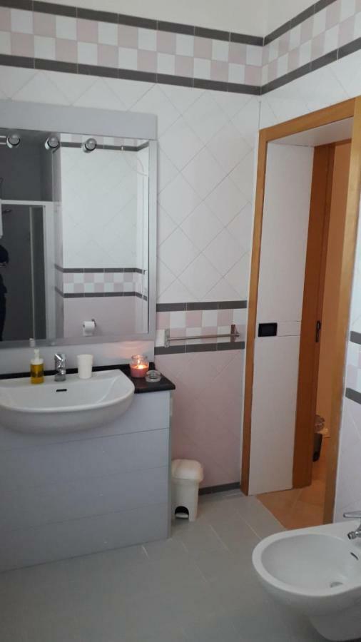The Holiday House Hotel Santeramo in Colle Bagian luar foto