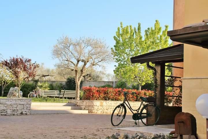 The Holiday House Hotel Santeramo in Colle Bagian luar foto