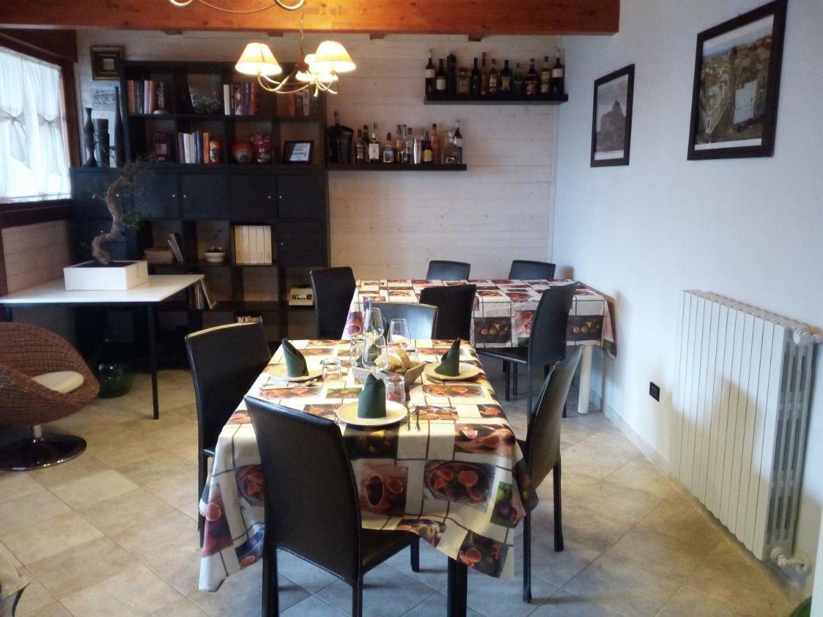 The Holiday House Hotel Santeramo in Colle Bagian luar foto
